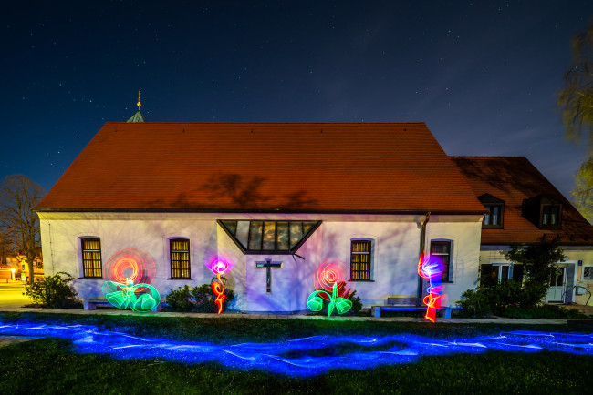 Lichtmaler - Kirche außen