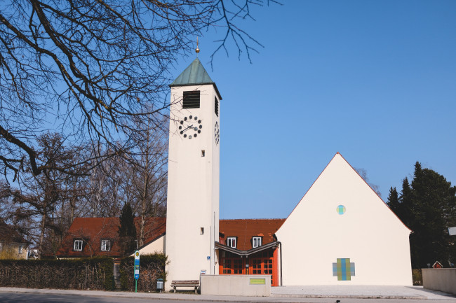 Eingang Kirche